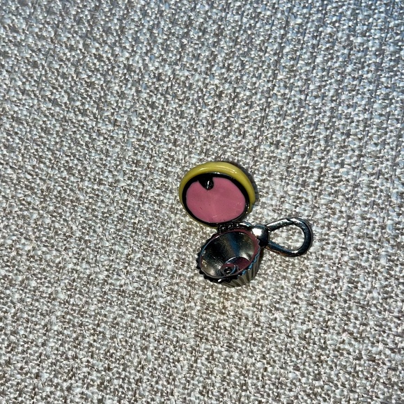 Juicy Couture Charm Bracelet/includes 3 Charms - Picture 5 of 12